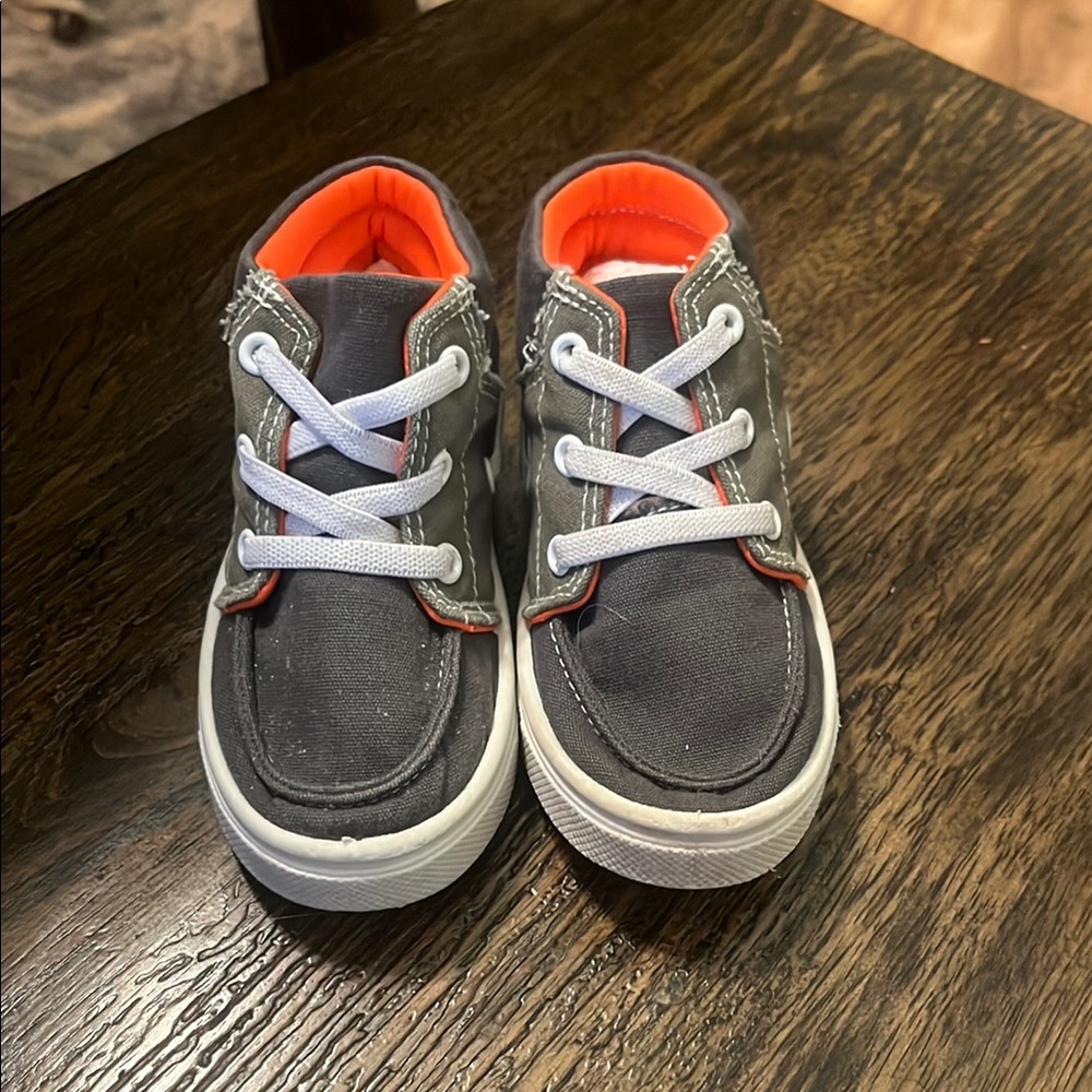 Oomphies Gray and Orange Sneakers with Moccasin Stitching